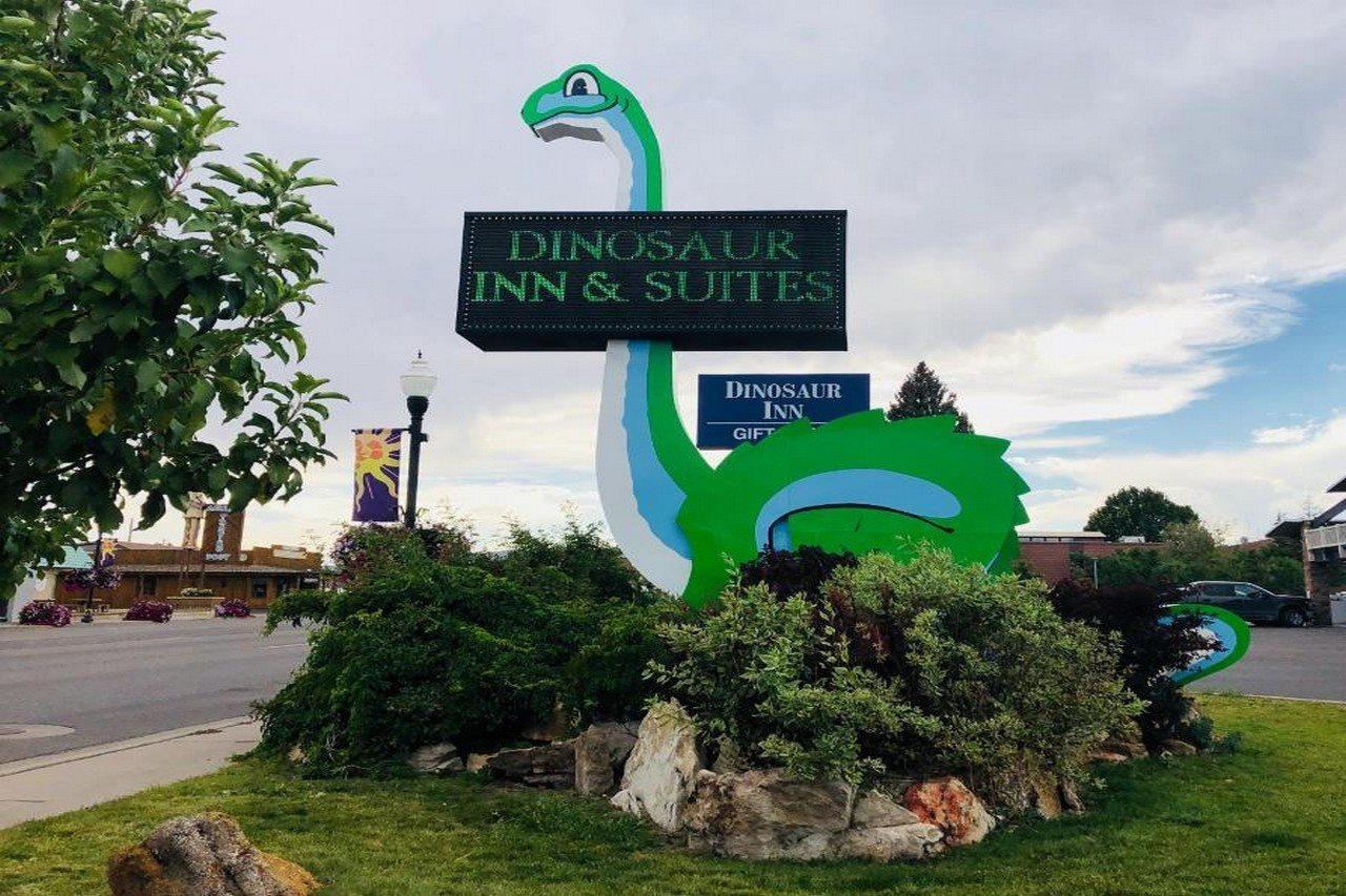 Dinosaur Inn & Suites Vernal Exterior photo